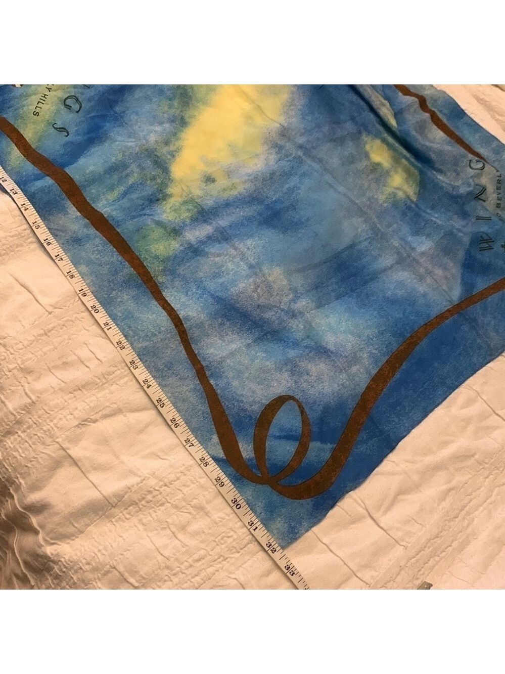 Vintage GIORGIO BEVERLY HILLS 100% silk scarf blue 34”x34” Made in Japan - Picture 10 of 10